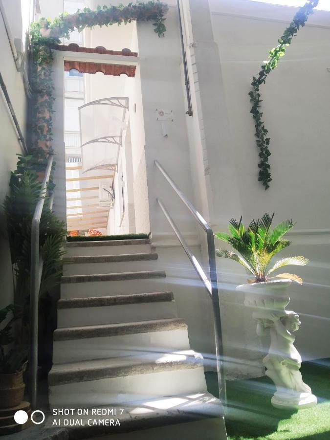 Aurisa Apartment Bari Luaran gambar